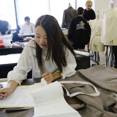 専門学校大阪デザイナー・アカデミーの授業風景