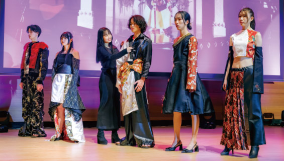 大阪成蹊短期大学（生活デザイン学科 アパレル・ファッションコース）の授業風景